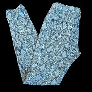 BeBop Blue Snake Print Skinny Pants light green and gray Size 3